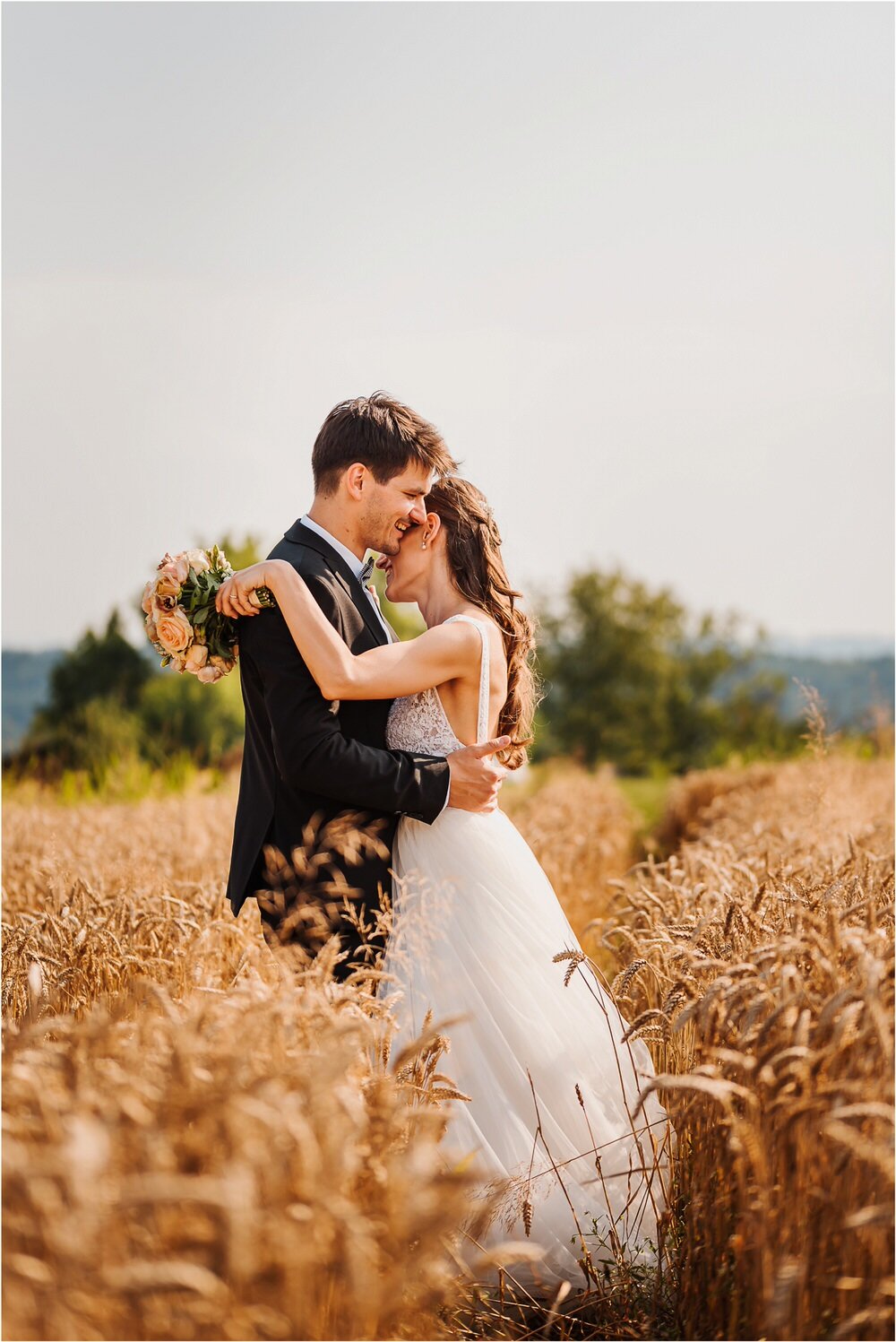 elegantna poroka fotograf fotografiranje naravno romanticno sprosceno pristno porocni obala primorska kras bled poroka 0091.jpg