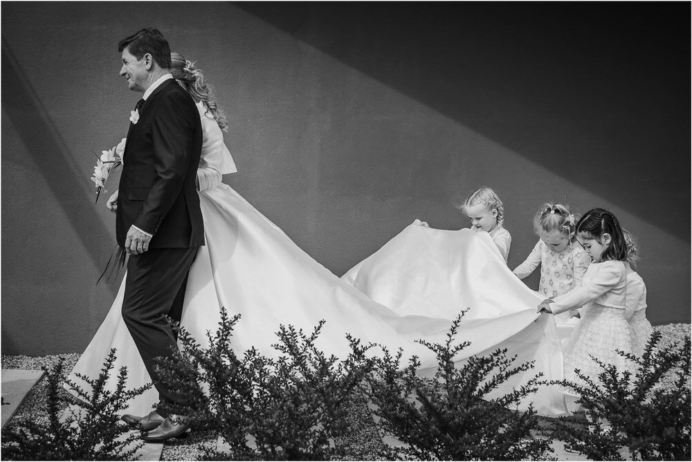 best of wedding photography 2019 photographer italy ireland tuscany santorini greece spain barcelona lake como chateux scotland destination wedding 0011.jpg