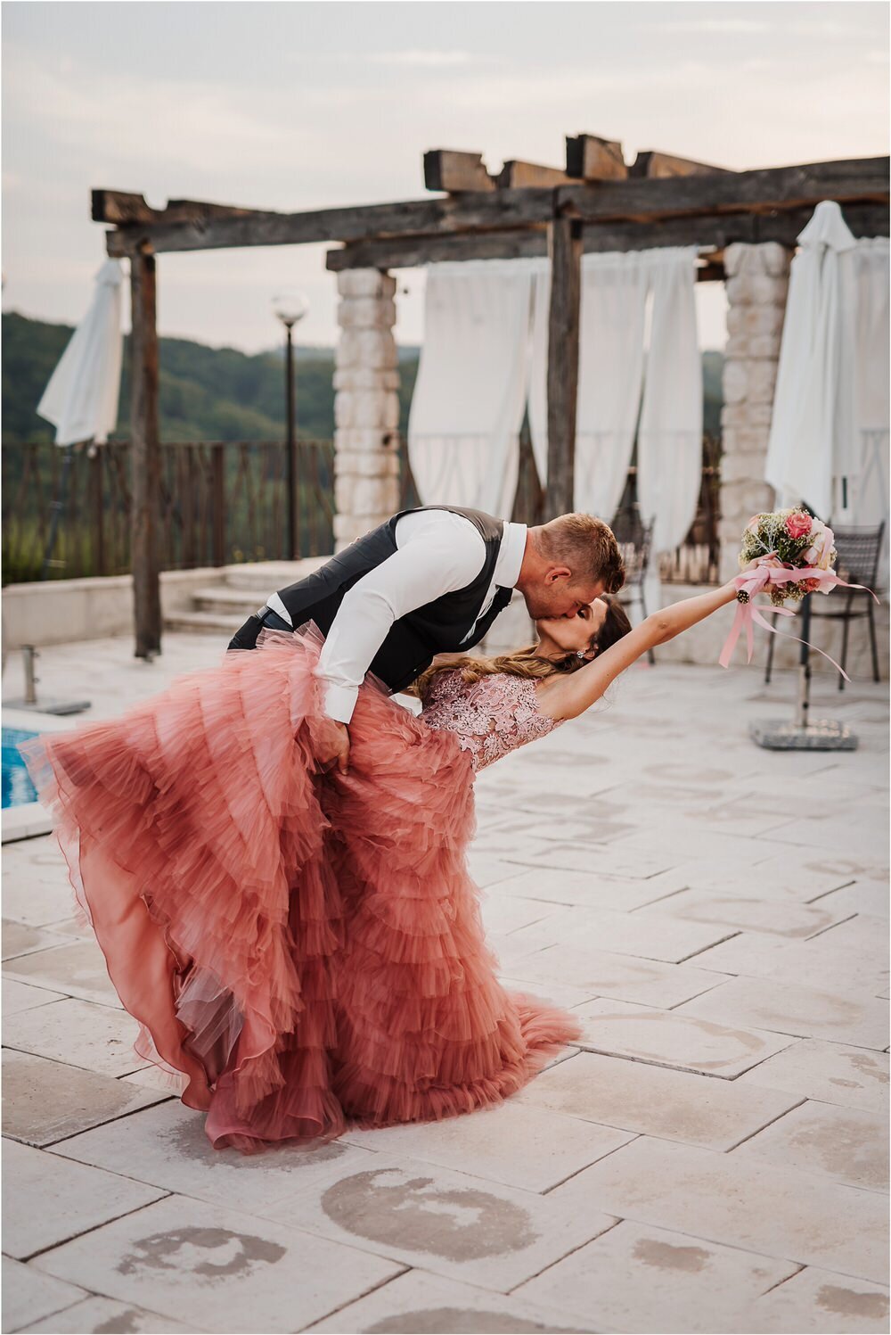 best of wedding photography 2019 photographer italy ireland tuscany santorini greece spain barcelona lake como chateux scotland destination wedding 0020.jpg