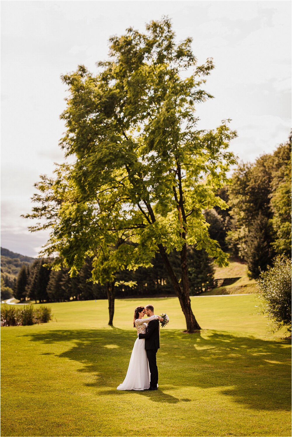 best of wedding photography 2019 photographer italy ireland tuscany santorini greece spain barcelona lake como chateux scotland destination wedding 0037.jpg