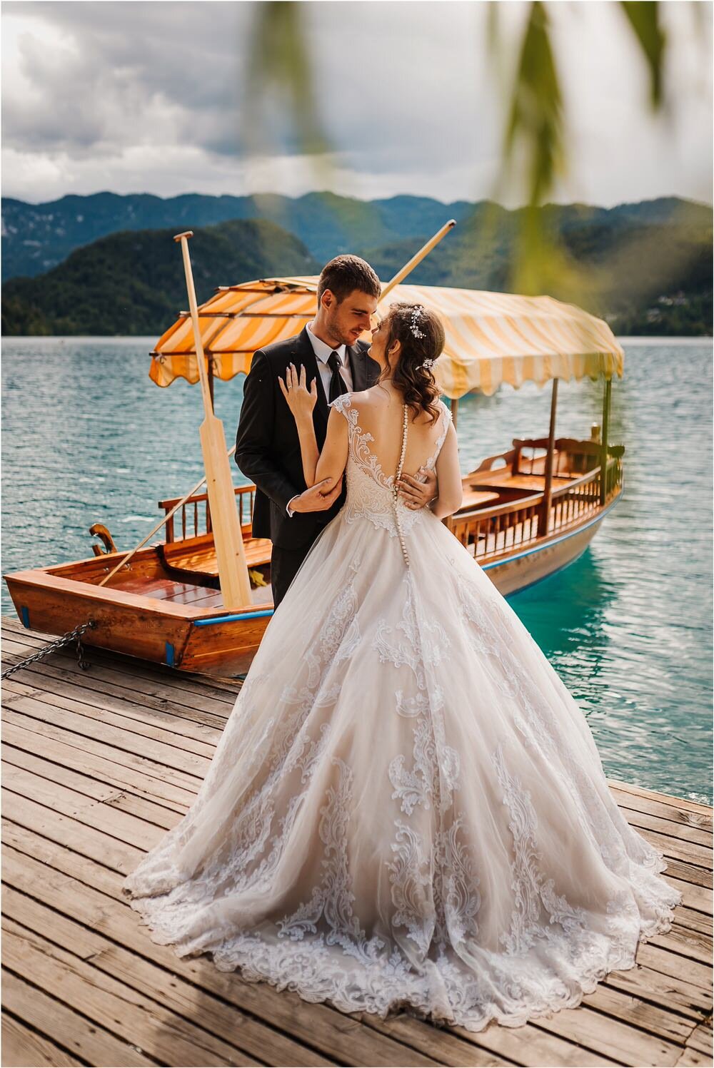 best of wedding photography 2019 photographer italy ireland tuscany santorini greece spain barcelona lake como chateux scotland destination wedding 0071.jpg