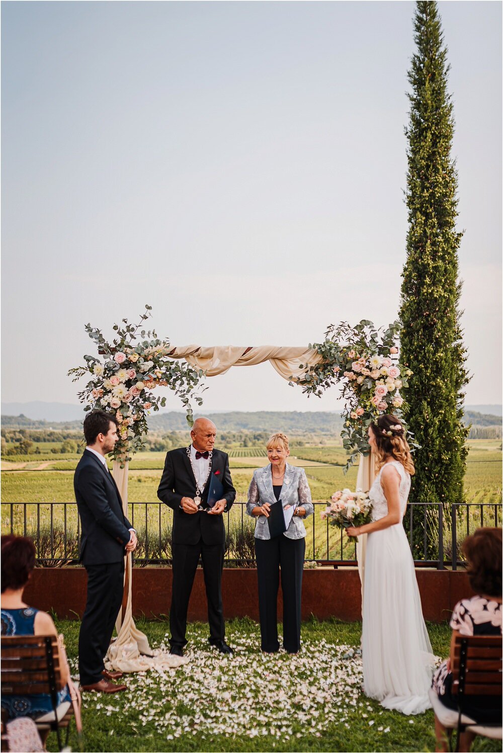 best of wedding photography 2019 photographer italy ireland tuscany santorini greece spain barcelona lake como chateux scotland destination wedding 0106.jpg