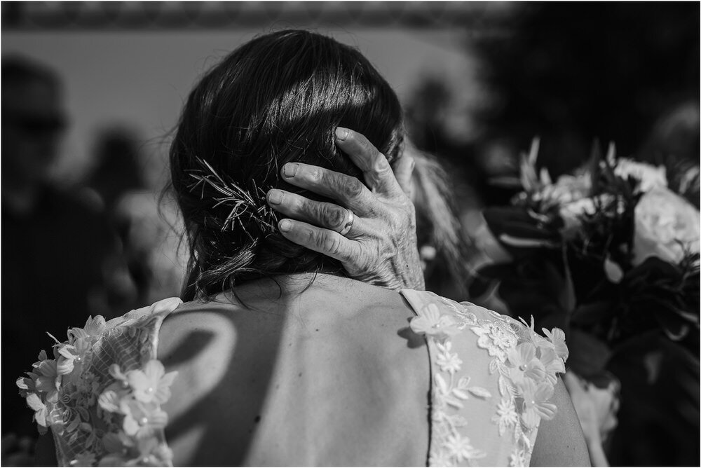 best of wedding photography 2019 photographer italy ireland tuscany santorini greece spain barcelona lake como chateux scotland destination wedding 0135.jpg