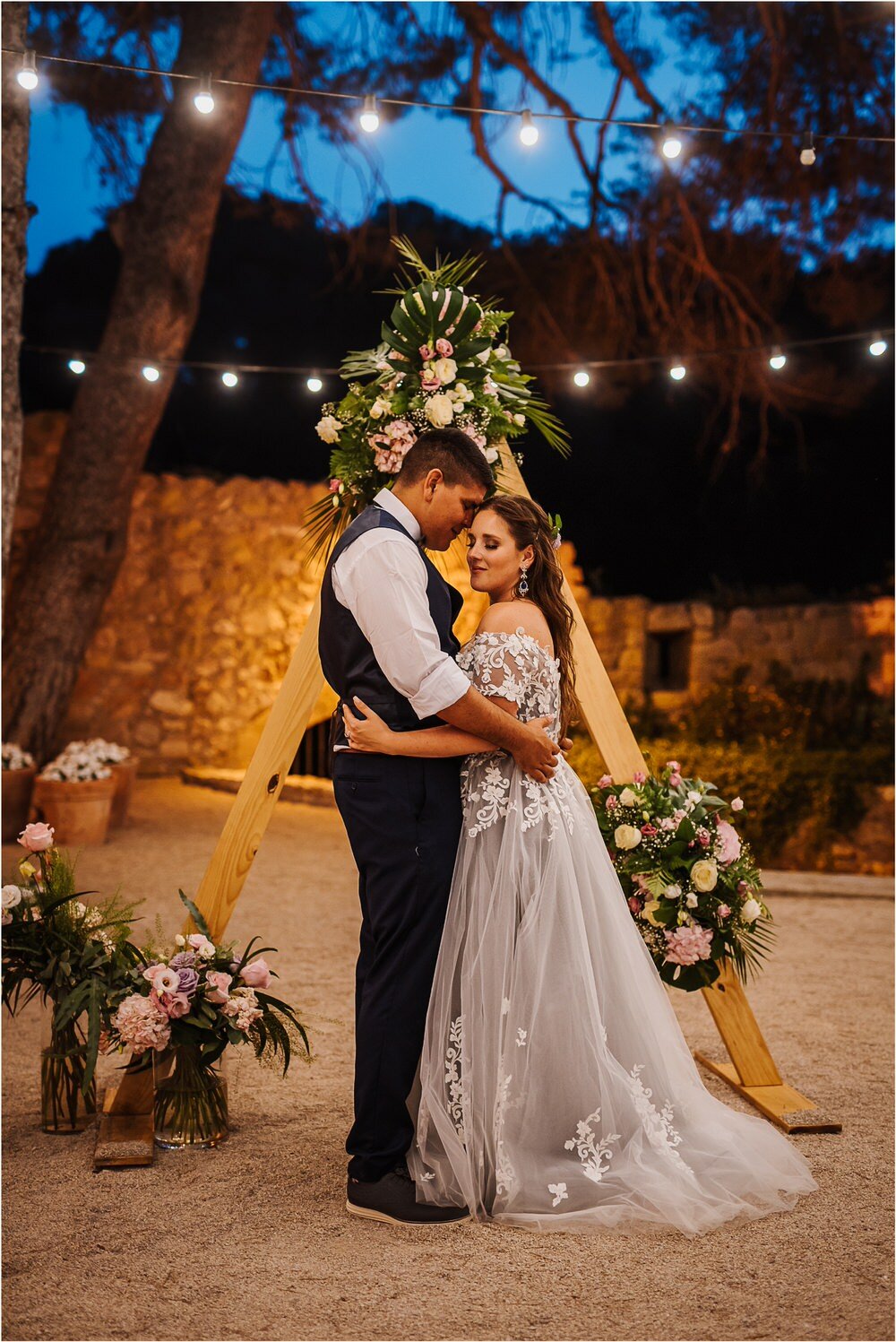 best of wedding photography 2019 photographer italy ireland tuscany santorini greece spain barcelona lake como chateux scotland destination wedding 0170.jpg