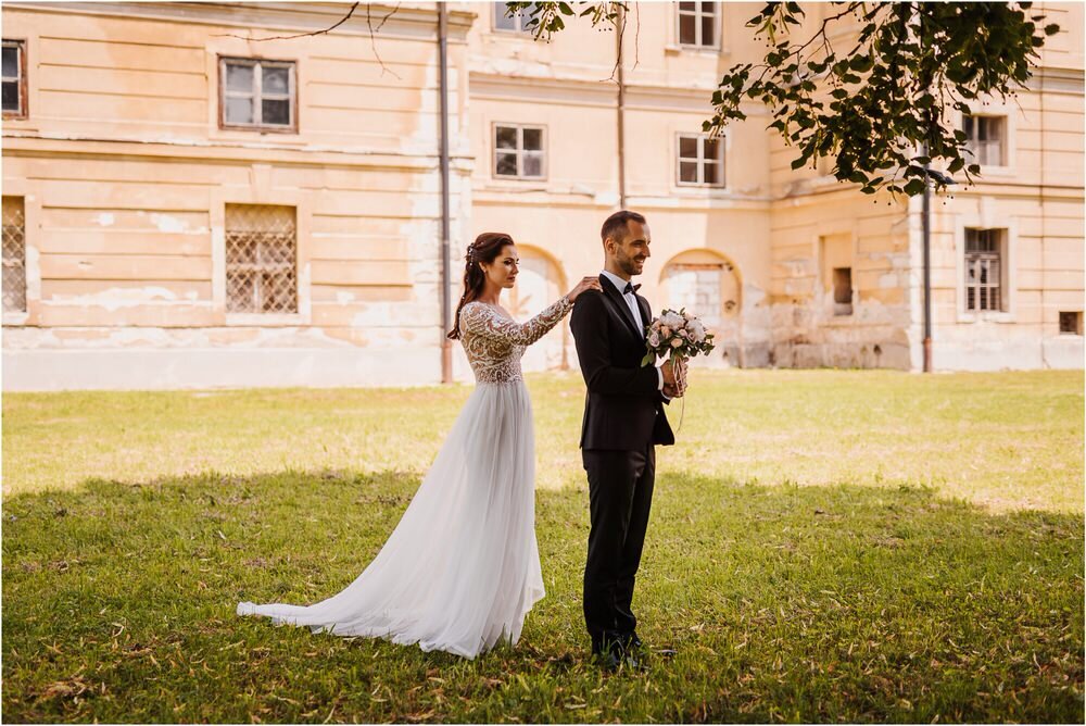 jelenov greben olimje poroka wedding slovenia outdoor storija weddings deer nika grega romantic wedding photographer 0023.jpg
