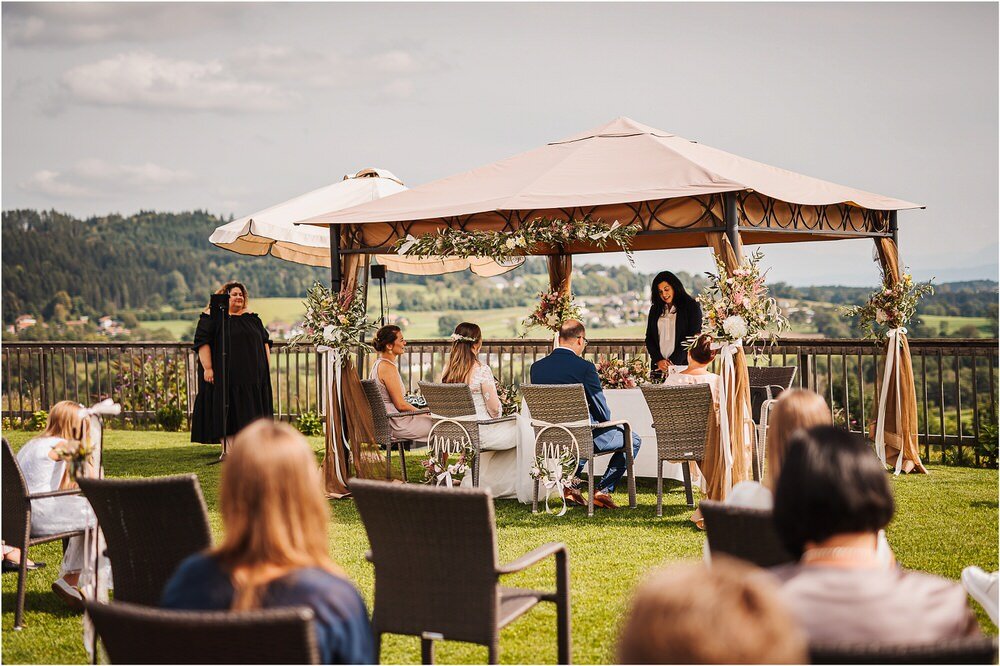 trippelgut austria oesterreich hochzeit poroka porocni fotograf fotograf hochzeitsfotograf nika grega weingut heiraten kaernten wedding photographer slovenia 0041.jpg