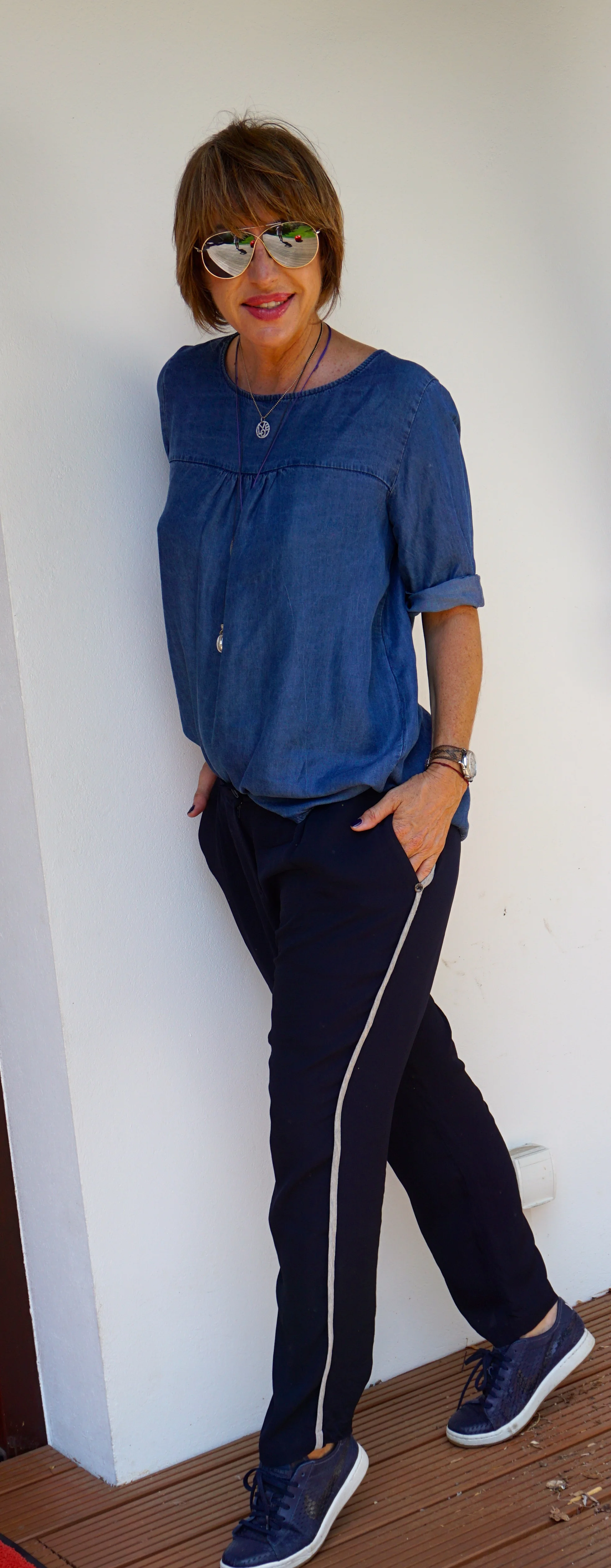 Hose: SET Schuhe: Nike, Brille Tom Ford