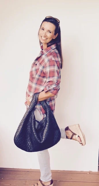 Wie man ein Karohemd stylt 