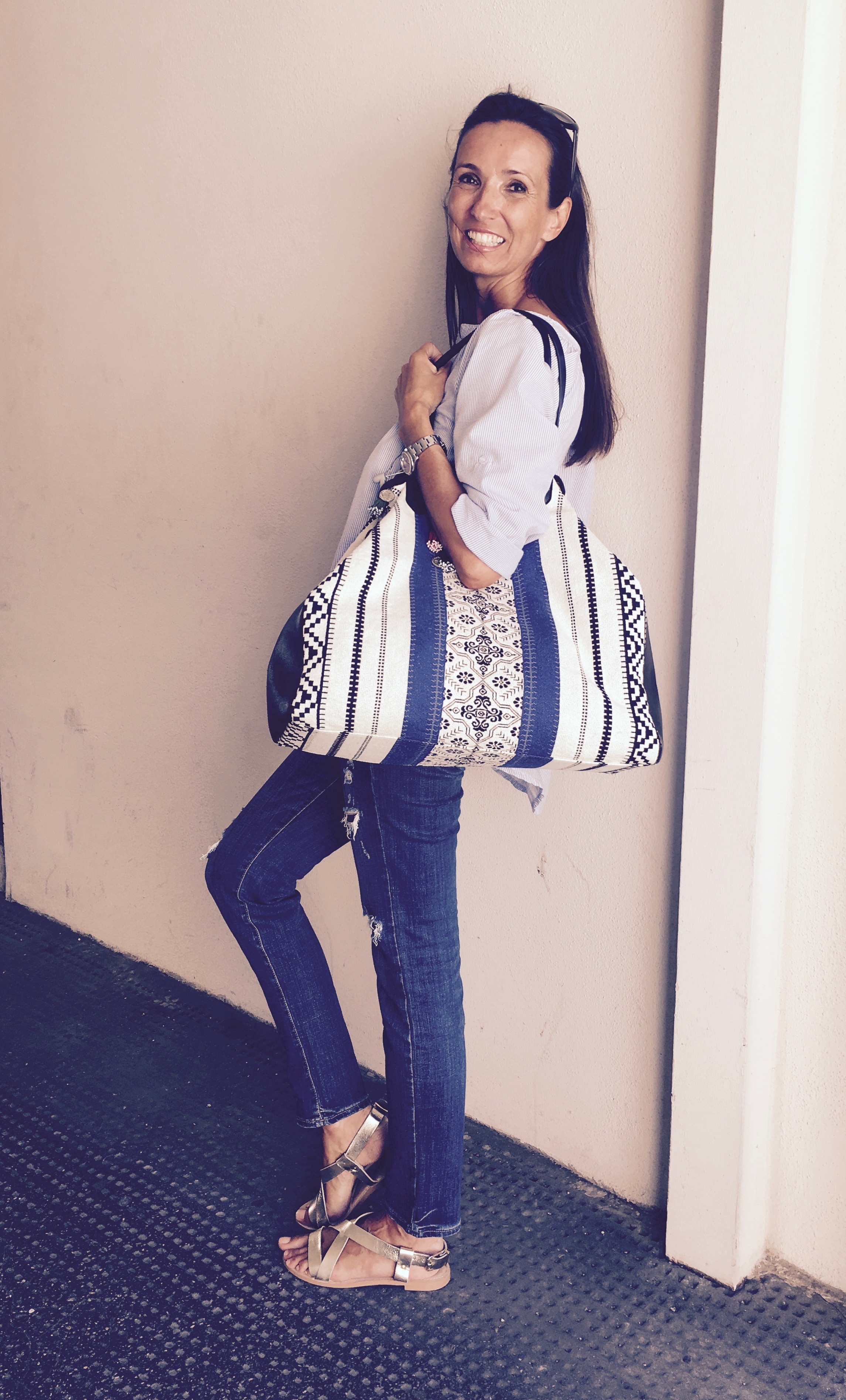 Schuhe: IvyLee, Jeans: Diesel, Tasche: SU Collection