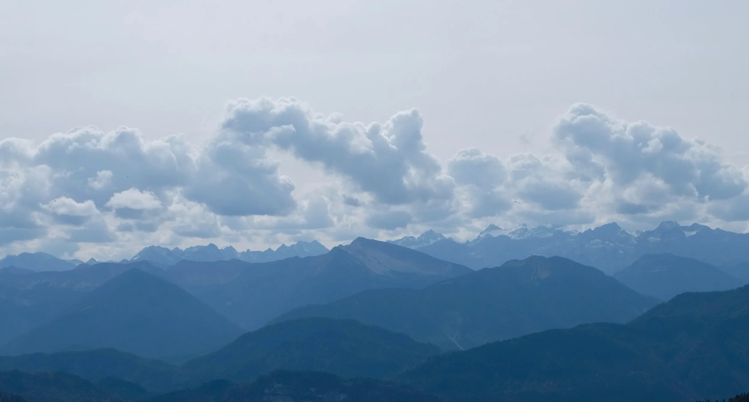 Ausflüge von München. Die schönsten Plätze in Bayern und Tirol. Brauneck und Tirol. BeFifty Blog für Frauen über 40 und ab 50. Beate Finken. Wandertipps in Bayern und Tirol. Eng und Ahornboden Tirol.