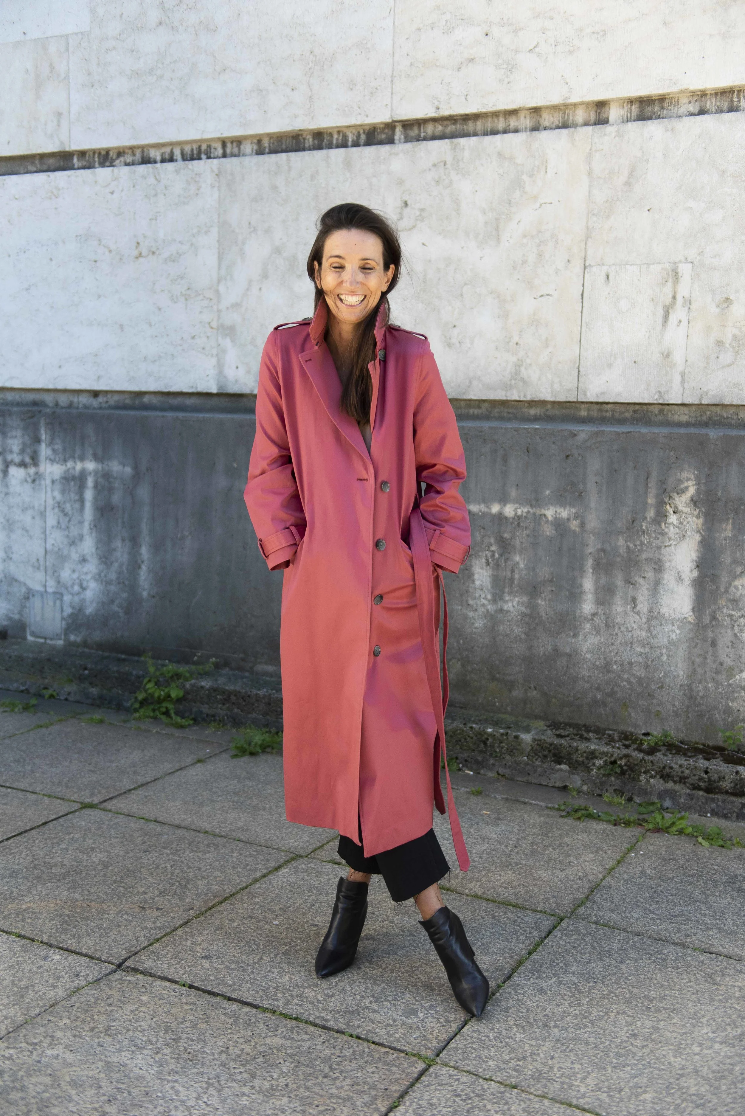 Trench-Coat Herbst/ Winter 2018 Beate Finken Blog für Frauen über 40 und 50 Mode für Frauen über 40 und 50 Anine Bing Won Hundred Mantel roter Trench Coat Schuhe Walter Steiger Trenchcoat in rot