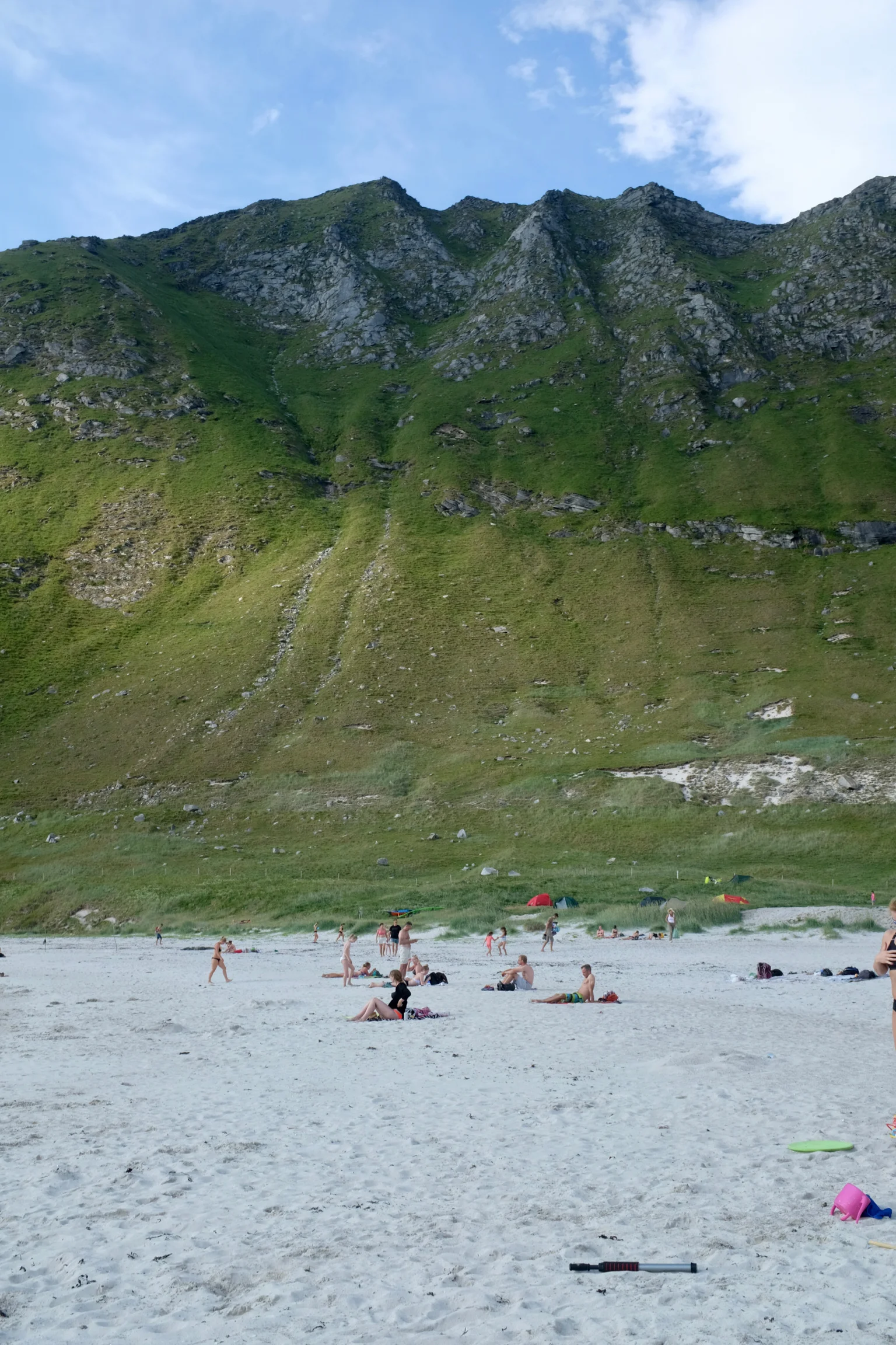 Lofoten Norwegen Reisetipps und konkrete Infos zu der Inselgruppe. Beate Finken Bloggerin bei BeFifty. Die schönsten Plätze in Norwegen / Lofoten.