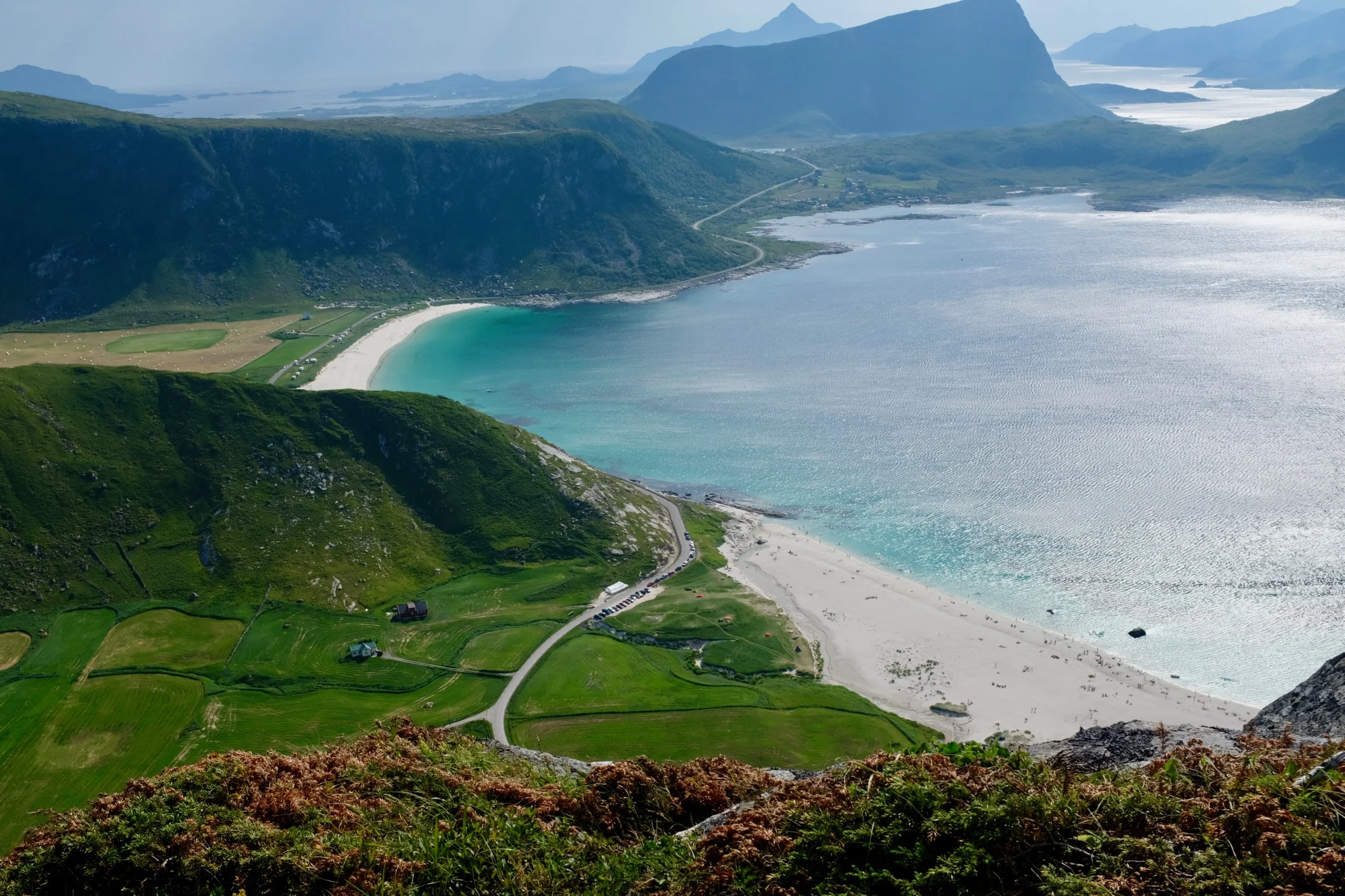 Lofoten Norwegen Reisetipps und konkrete Infos zu der Inselgruppe. Beate Finken Bloggerin bei BeFifty. Die schönsten Plätze in Norwegen / Lofoten Wanderung Himmeltinden