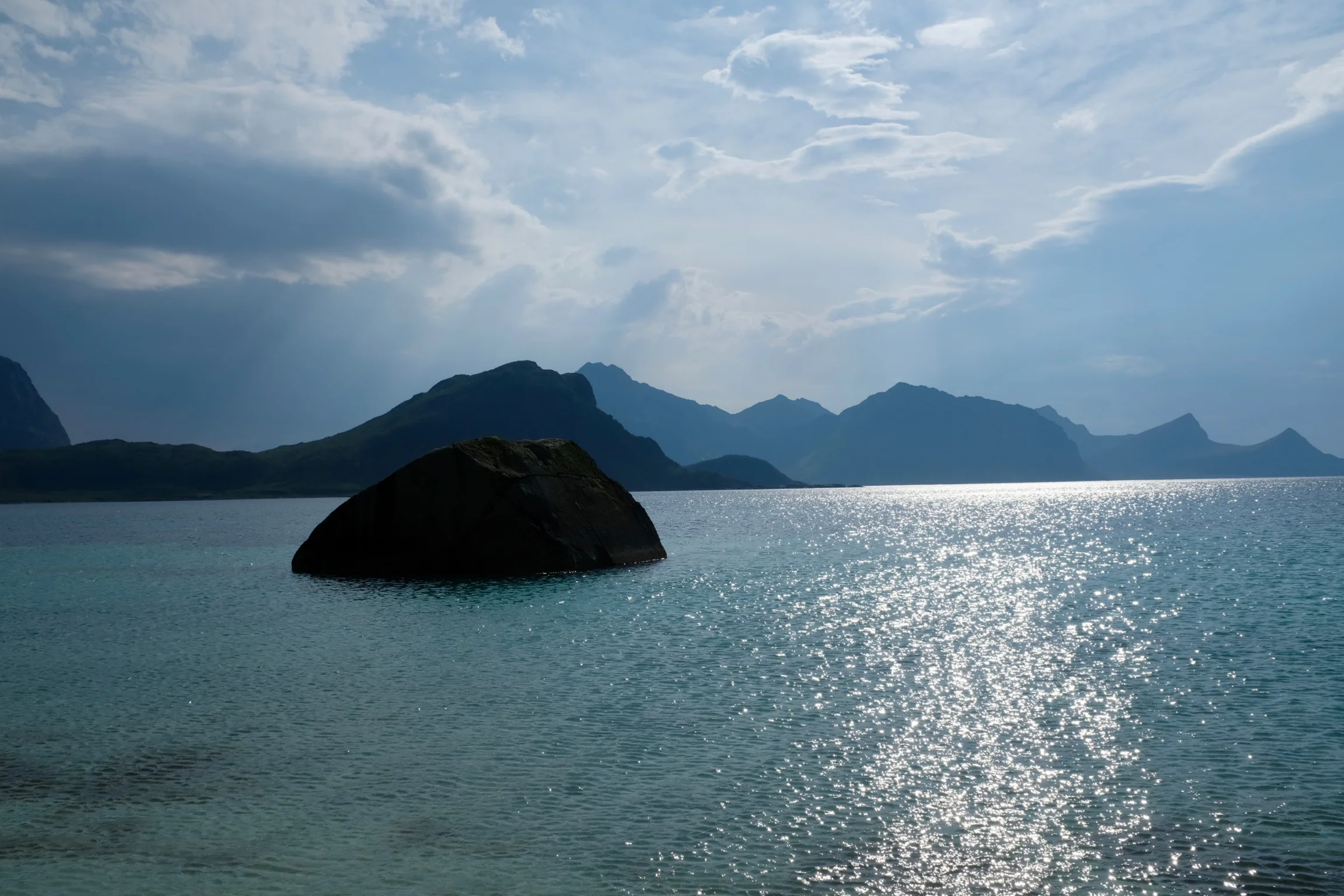 Lofoten Norwegen Reisetipps und konkrete Infos zu der Inselgruppe. Beate Finken Bloggerin bei BeFifty. Die schönsten Plätze in Norwegen / Lofoten Wanderung Himmeltinden