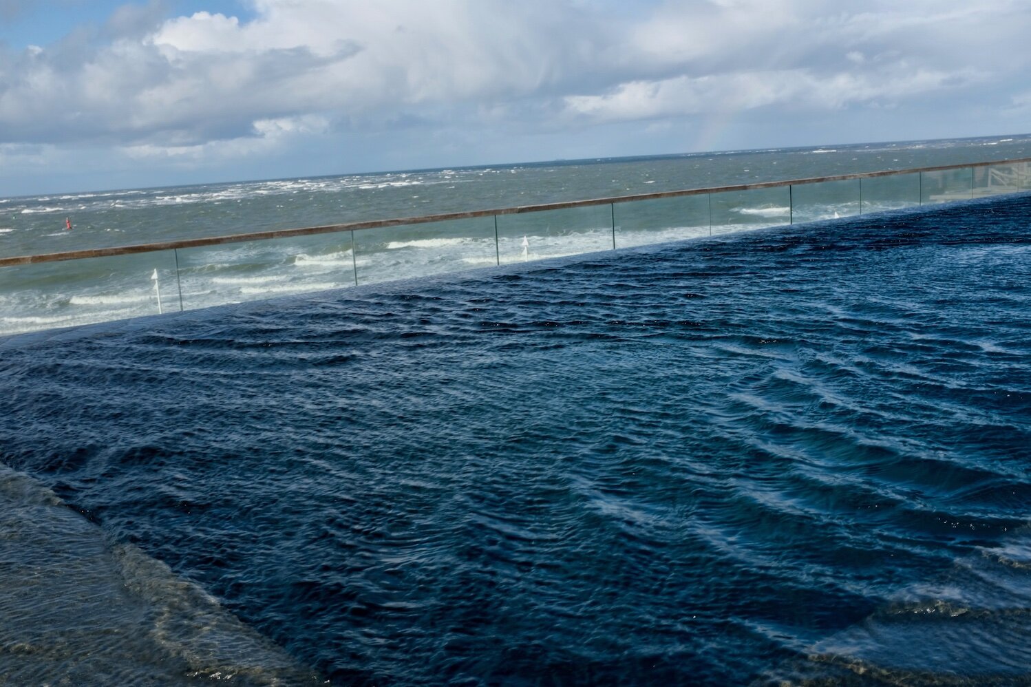 norderney-pool-meer-hotel-tipp-seesteg.jpg