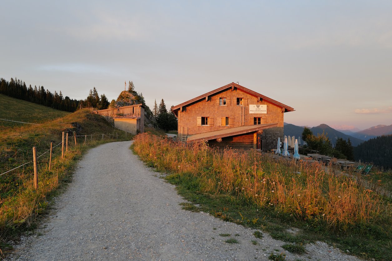 Tegernsee Bayern Altes Wallberghaus Reisetipps mit Wanderung Tagesausflug von München 