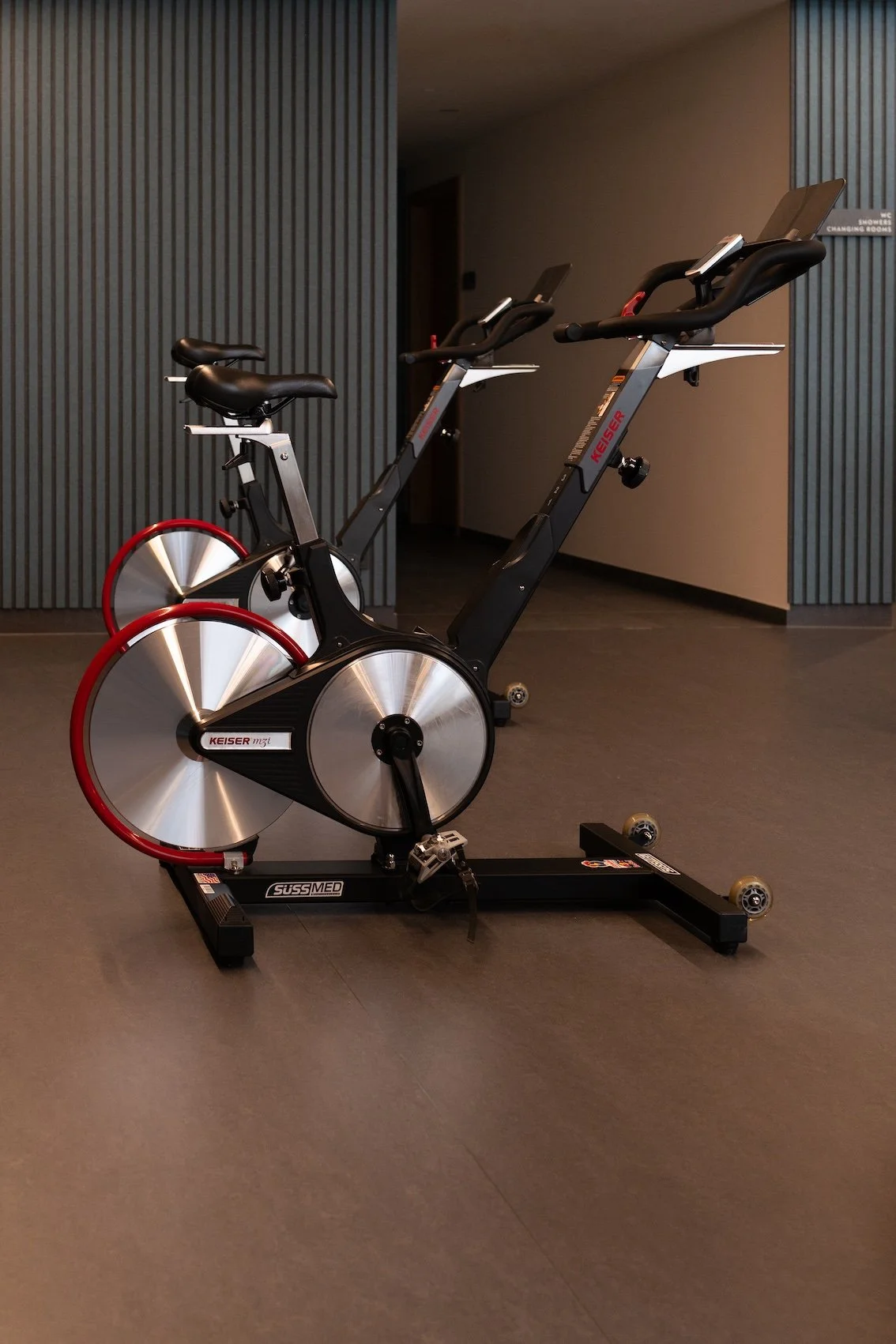 Ein maßgeschneidertes Programm mit personalisierten Behandlungsplänen und Hightech Touchless Treatments 