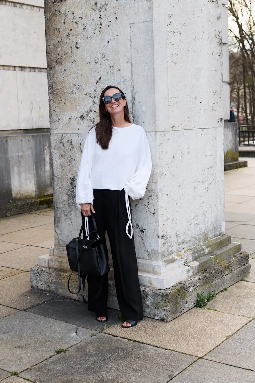 Minimalist Outfit, Business Look Damen, Schwarz-Weiß Styling