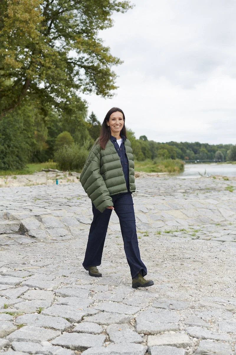 Jeanslook mit kurzer Oversize Jacke und Chunky Boots