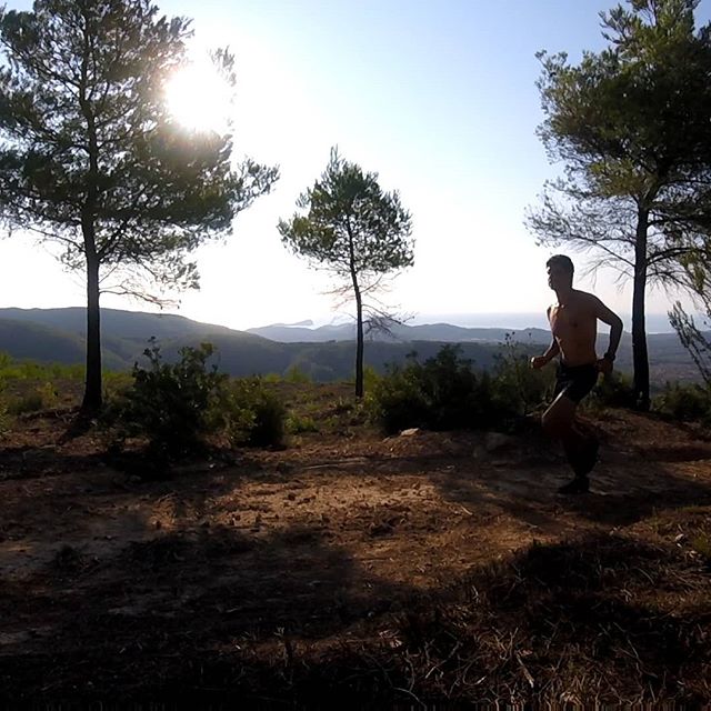 It was a struggle to get out of bed early today, but worth it for a little adventure, running up into the hills with stunning  views towards Tagomago and the northeast coast of Ibiza . 
16km on the trails with 500m elevation gain - not a bad morning'