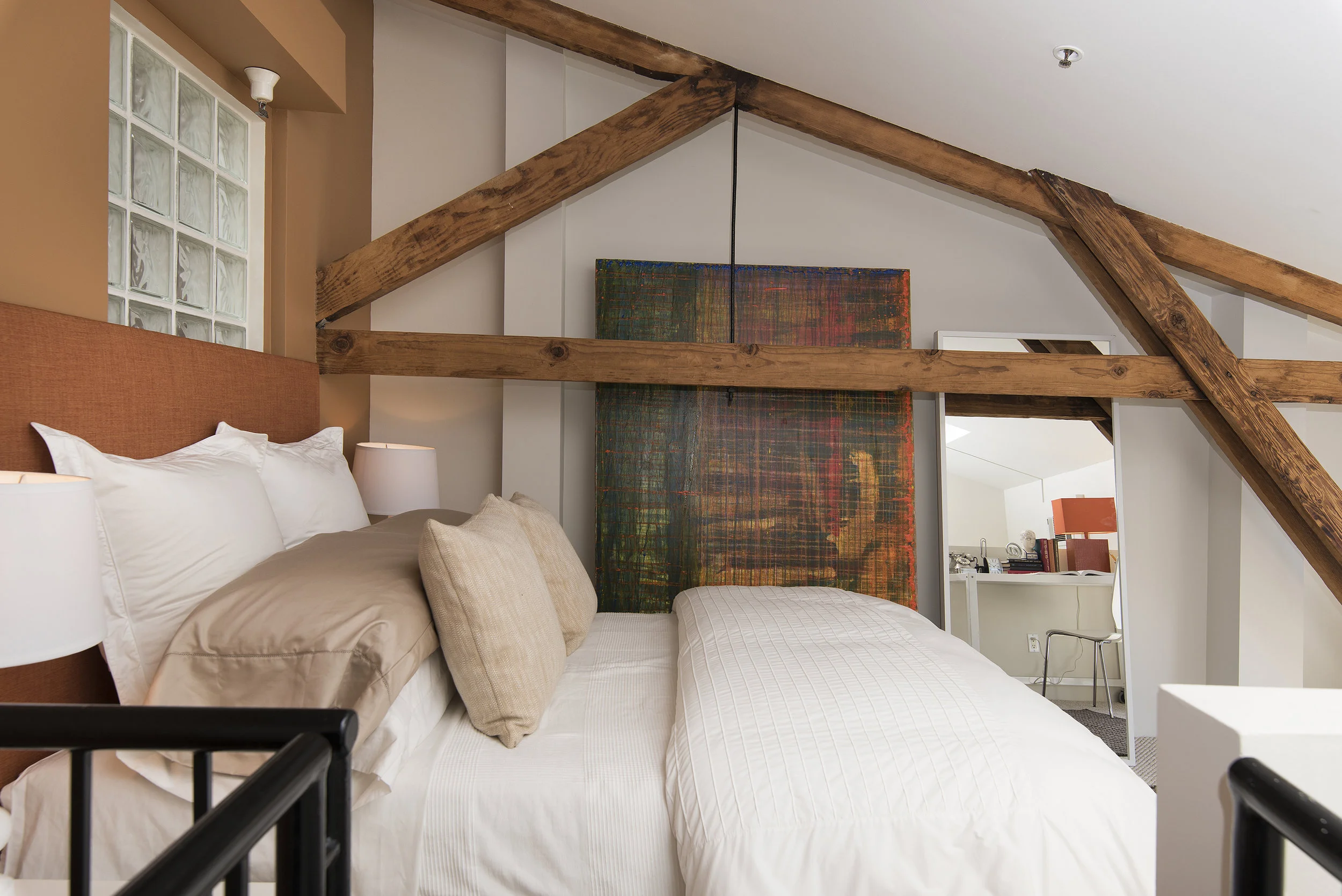 bed room- 001 copy.jpg