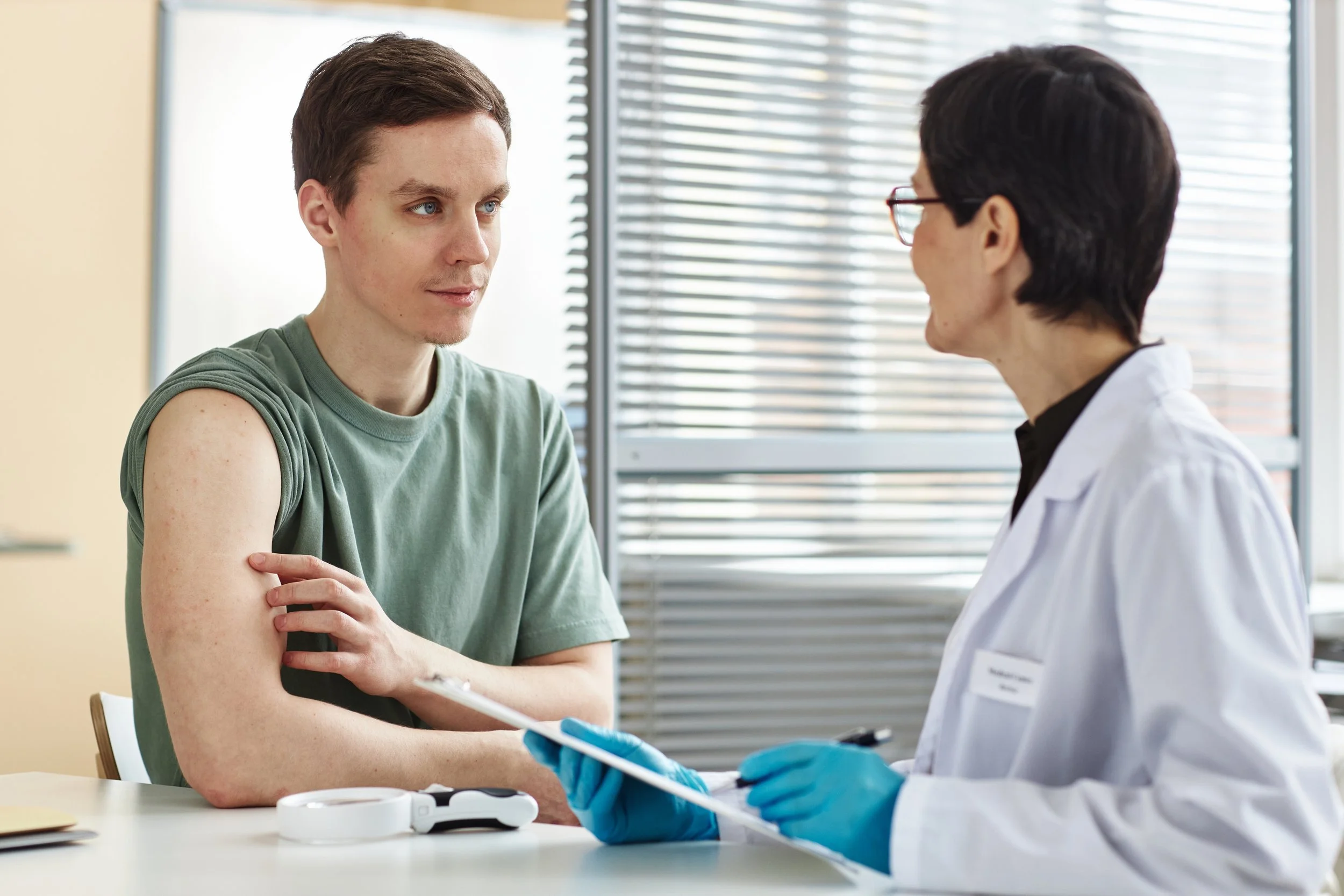 What Is the Difference Between an ENT Doctor and an Allergist?