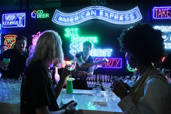 American+Express+Celebrates+Refresh+Green+02khMfomwYfl.jpg