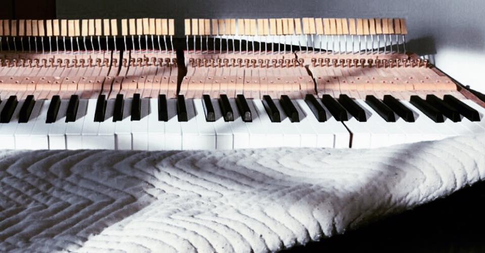 piano keys steinway L.jpg