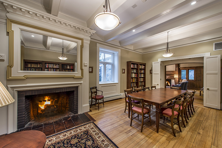 Chestnut_Hill_Center_Dining_Room.jpg