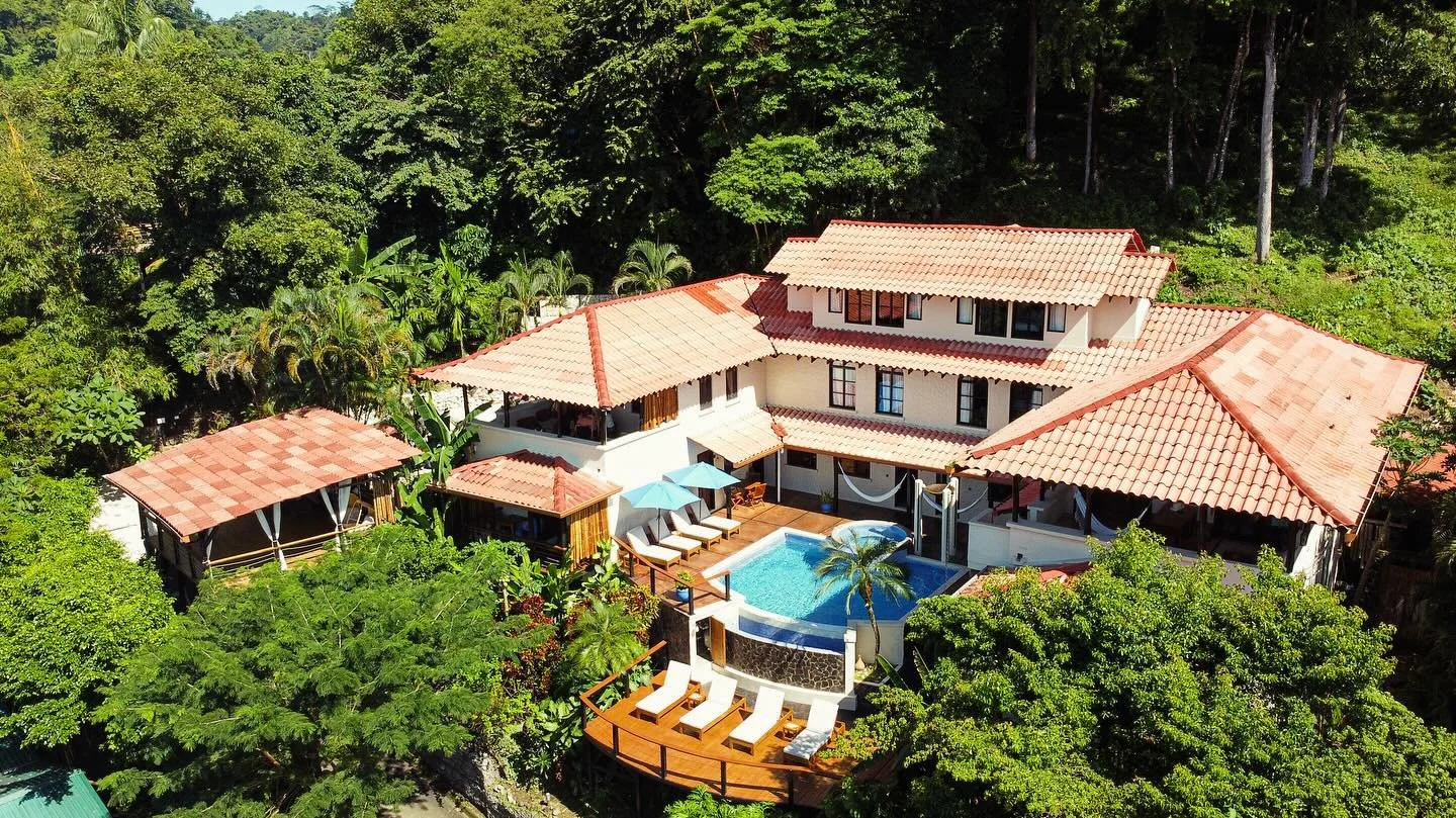 Join me March 1st-7th 2026 in Santa Teresa, Costa Rica for my next yoga and adventure retreat! 
We&rsquo;ll be staying at Casa Marbella Hotel @casamarbellahotel in this dynamic town on the Nicoya Peninsula. Explore:
🌊 pristine beaches 
🌅 breathtaki