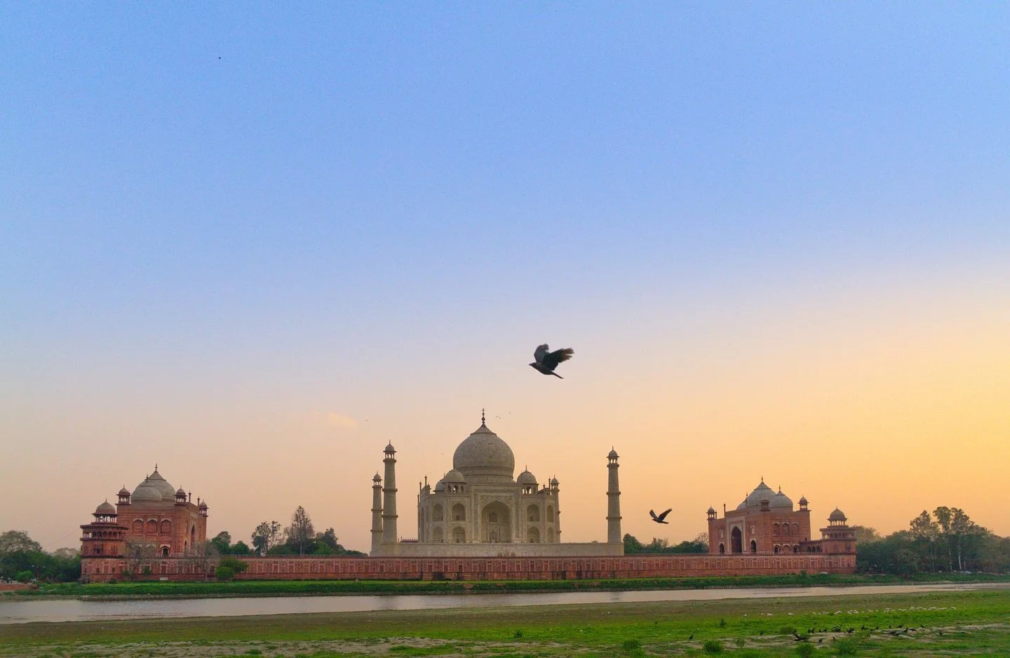 Taj Mahal

#unesco #unescoworldheritage #unescoworldheritagesite #agra #india #incredibleindia #tajmahal #taj #architecture #shotoncanon #sigmaart #sigma #canon #canonphotography #travelphotography #monument #wonderful_places #