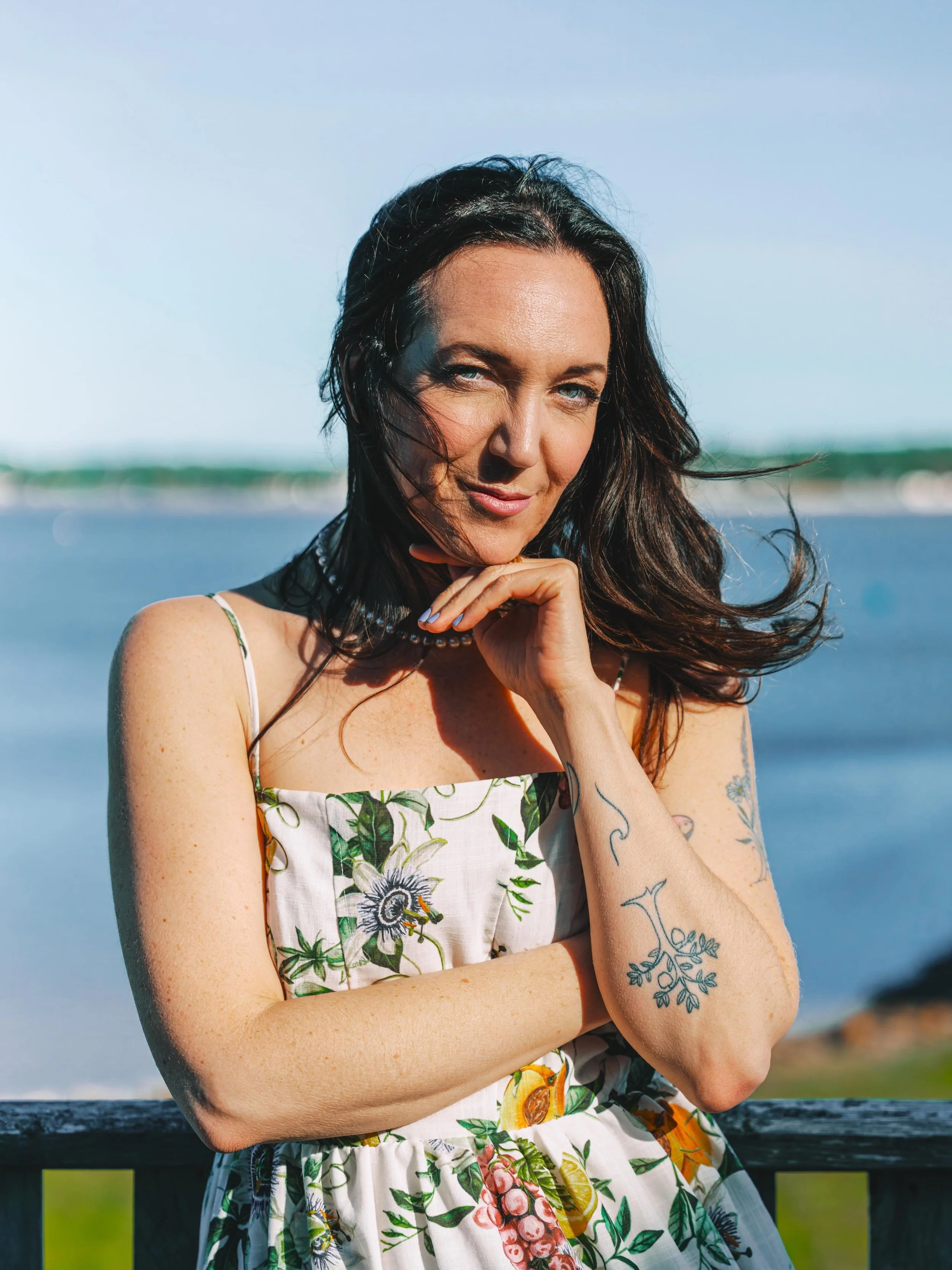 Let&rsquo;s go SUMMER!!! oh PS I have an album coming out in August ☀️ 🌷🌸🪻 🎶 ✍️ 🎧 #NewMusic on the way #August #ReflectingLight #KINLEY 
✨ 1st pic 📸 by the amazing @wanderingstew 🤩
✨ The rest? Moments of June so far 🎉🙏🏼❤️🤩
