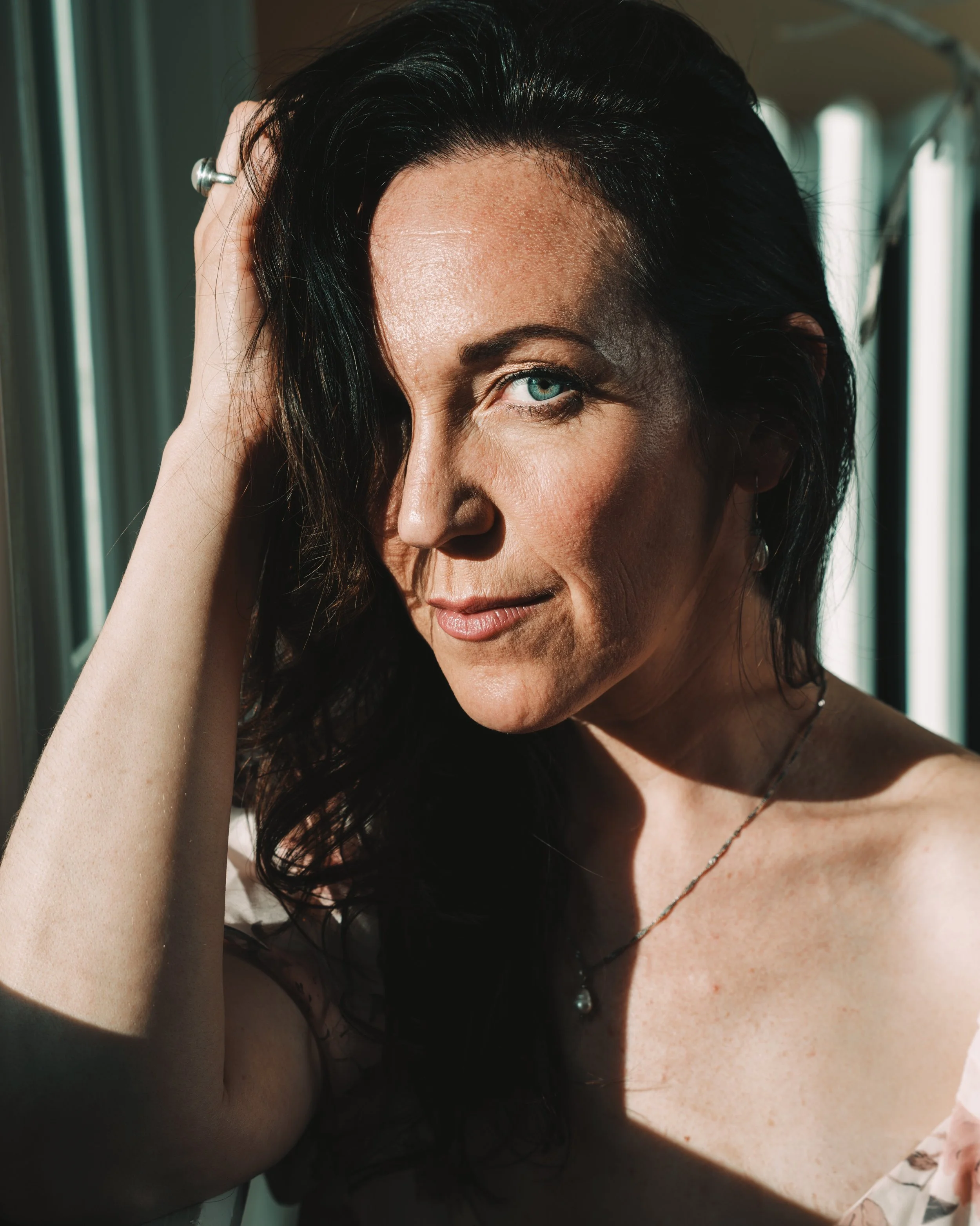 Hello! 👋 😻
I&rsquo;m so excited to put these songs out in to the world.😘 🎶 
I chose the name &lsquo;Reflecting Light&rsquo; 🪞 🌅 because I found a common theme in these songs that was all about finding the good in an experience and reflecting it