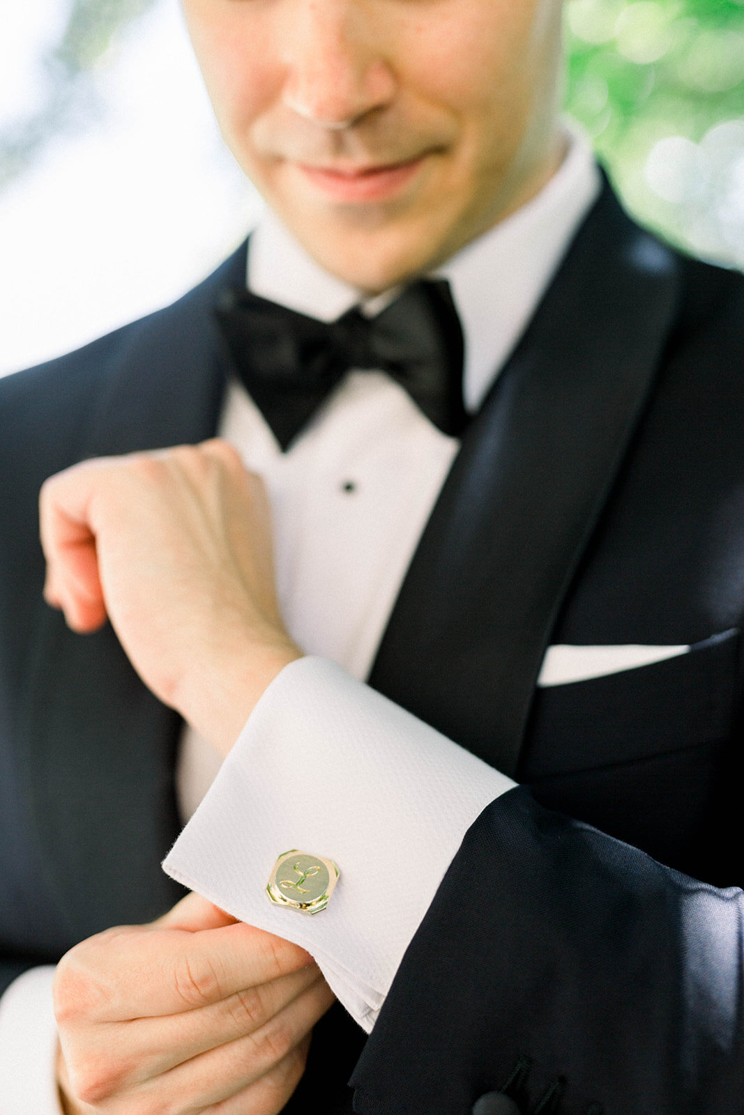 Gold wedding cufflinks: Longue Vue Club Wedding captured by Abbie Tyler Photography