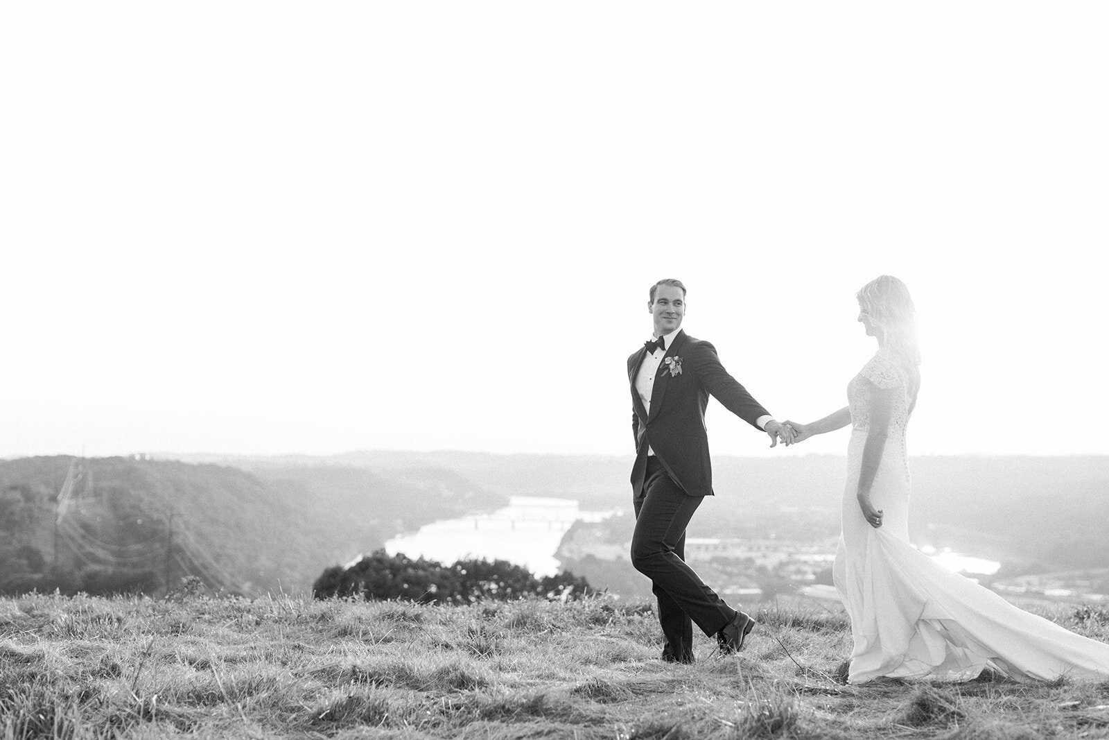 Longue Vue Club Wedding captured by Abbie Tyler Photography