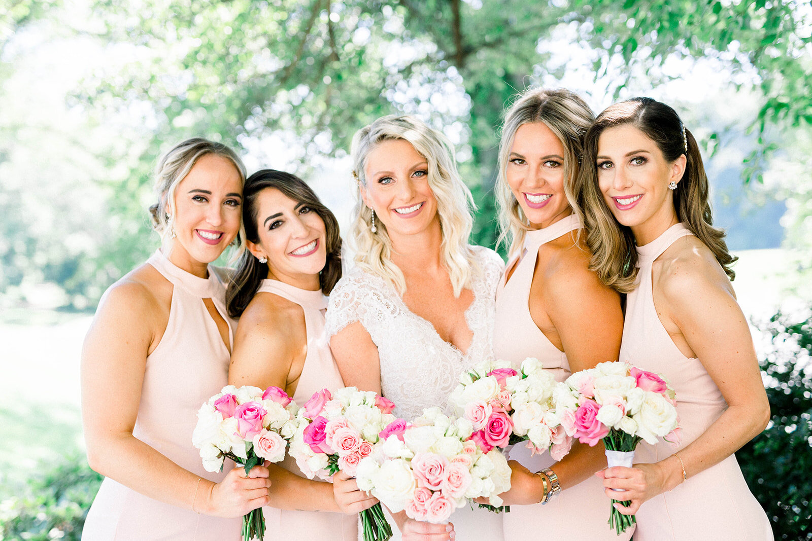 Pink and white wedding: Longue Vue Club Wedding captured by Abbie Tyler Photography