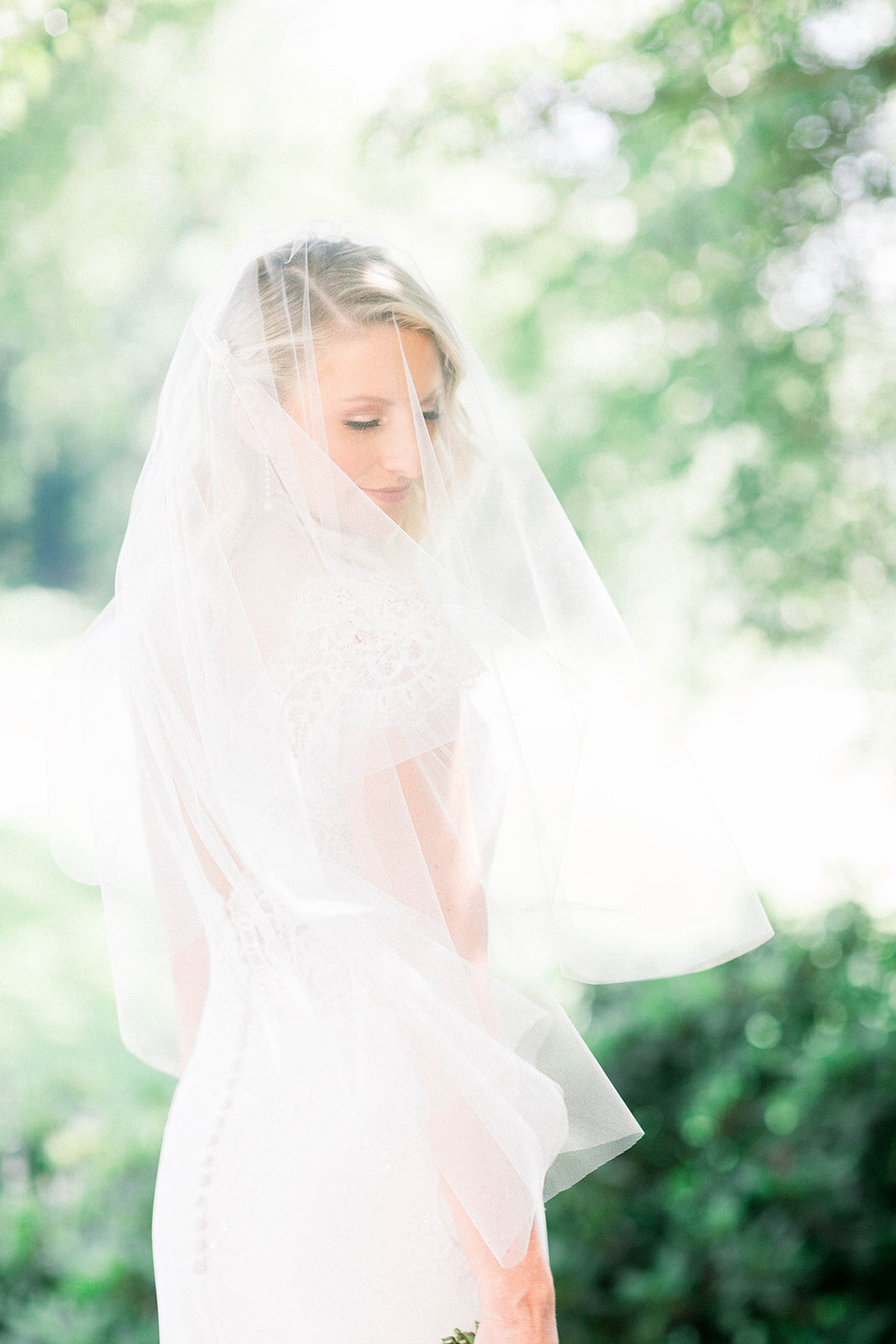 Longue Vue Club Wedding captured by Abbie Tyler Photography