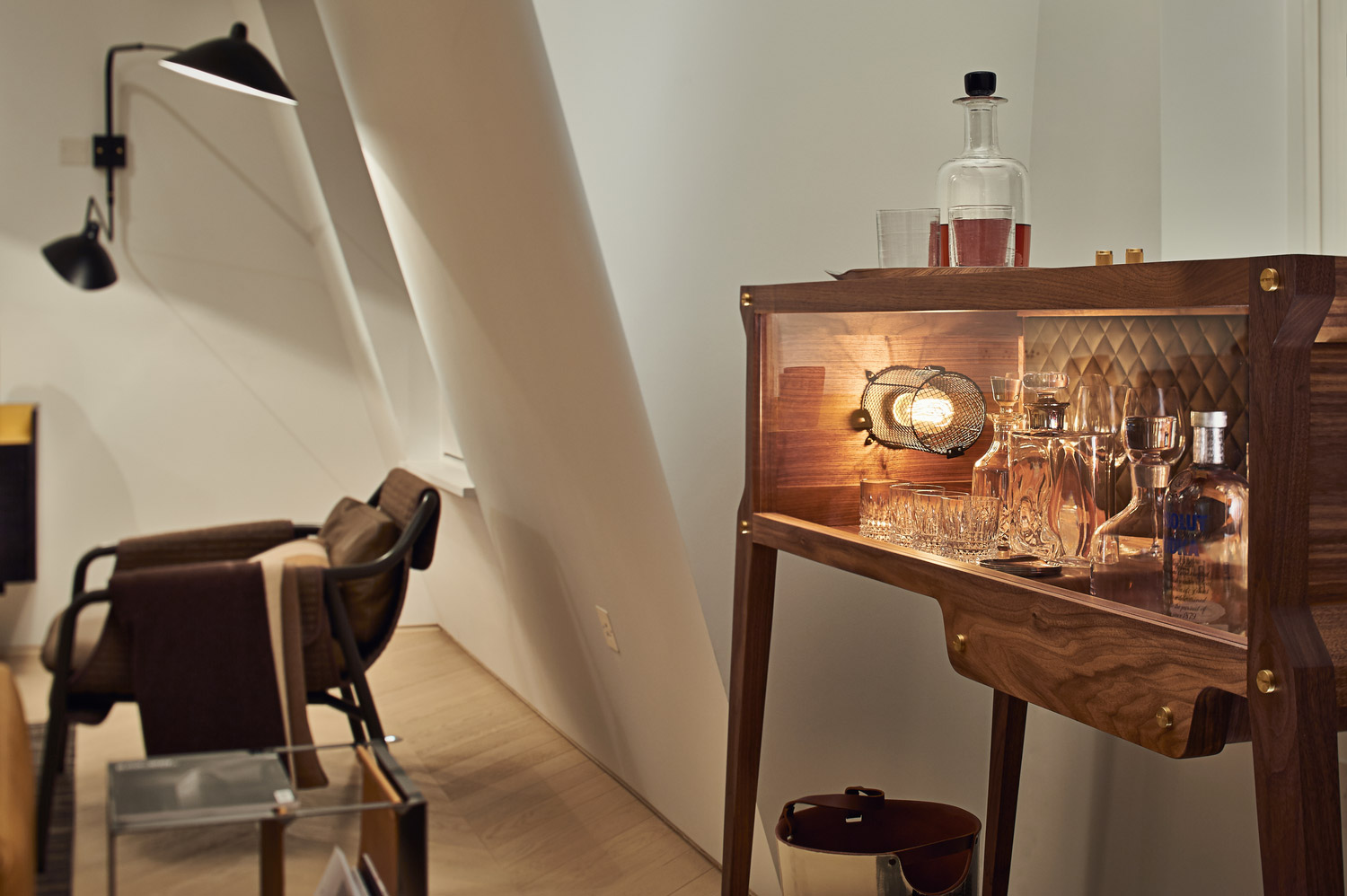 ▲ Whisky decanter and glasses (on top of cabinet) for a residency in Mayfair