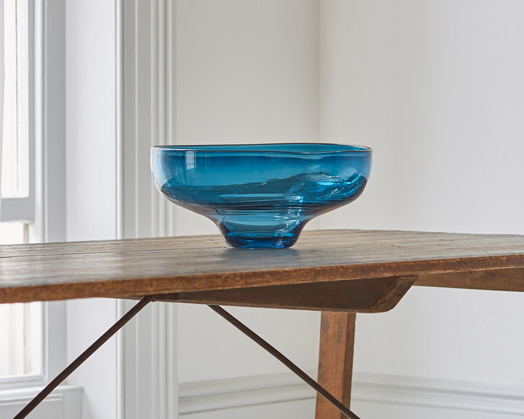 RUTHIN CRAFT CENTRE THE CENTRE FOR THE APPLIED ARTS Park Road, Ruthin, Denbighshire LL15 1BB 18 FEBRUARY – 23 APRIL 2017