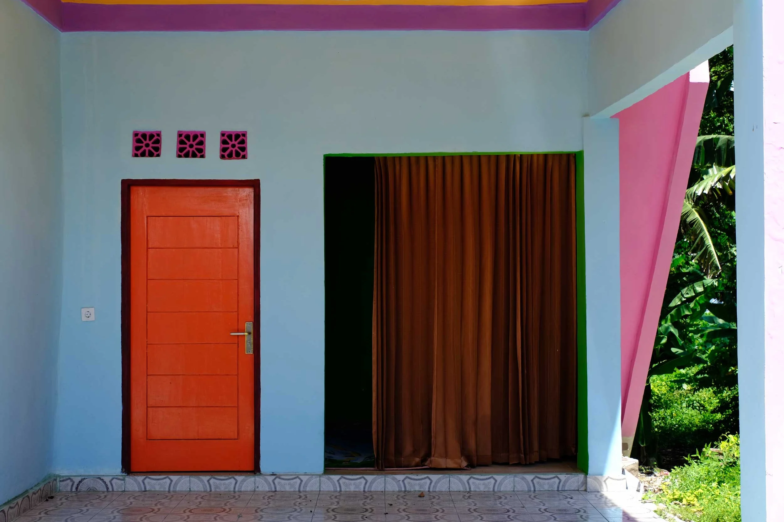 Colour blocking in Gili Islands