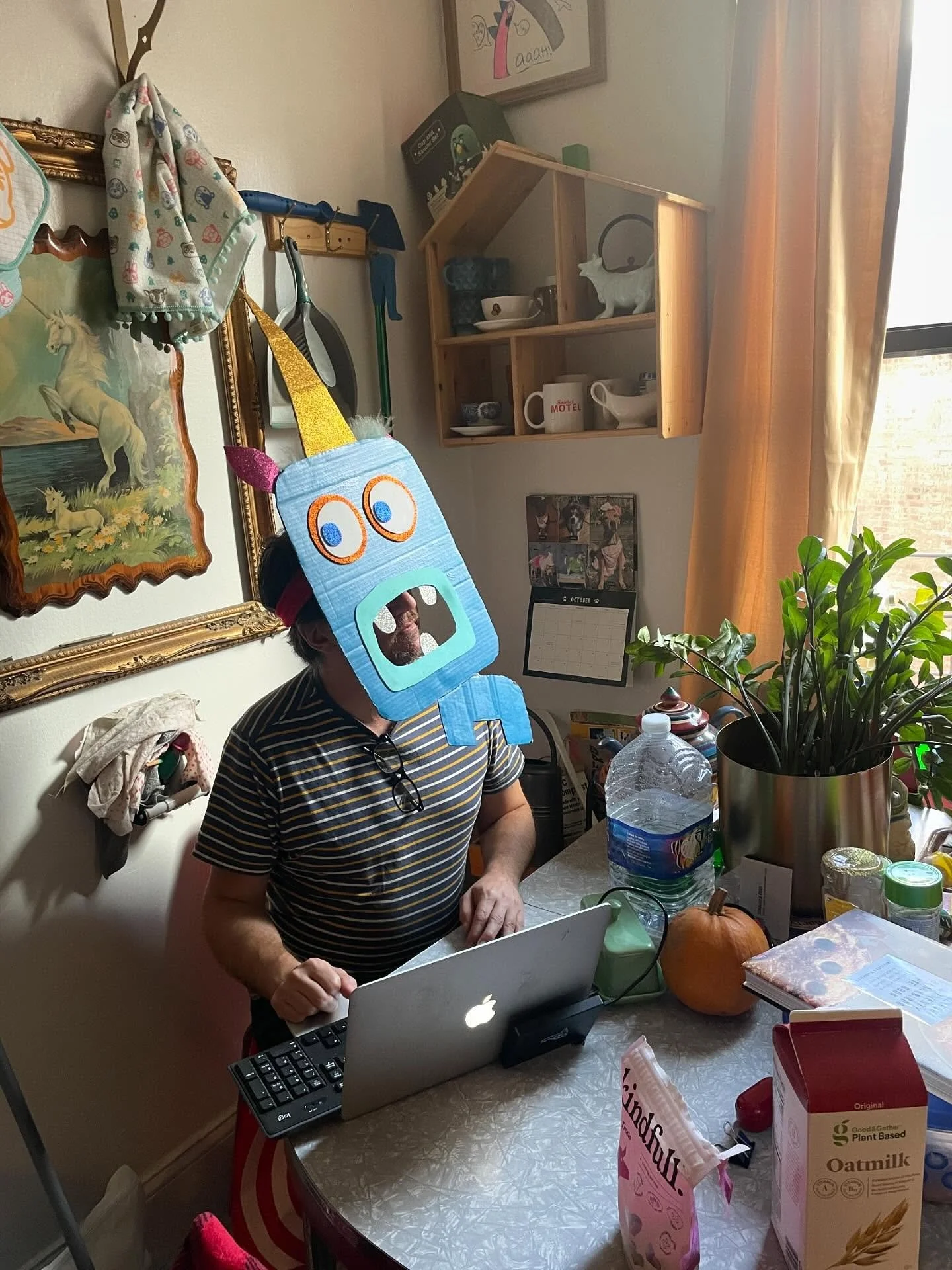&lsquo;Hold On To Your Unicorn&rsquo; is the third and final single from Uncle Monsterface&rsquo;s forthcoming &lsquo;Feel-ed Recordings&rsquo;.
​​https://unclemonsterface.bandcamp.com/track/hold-on-to-your-unicorn

Full album is now available to pre