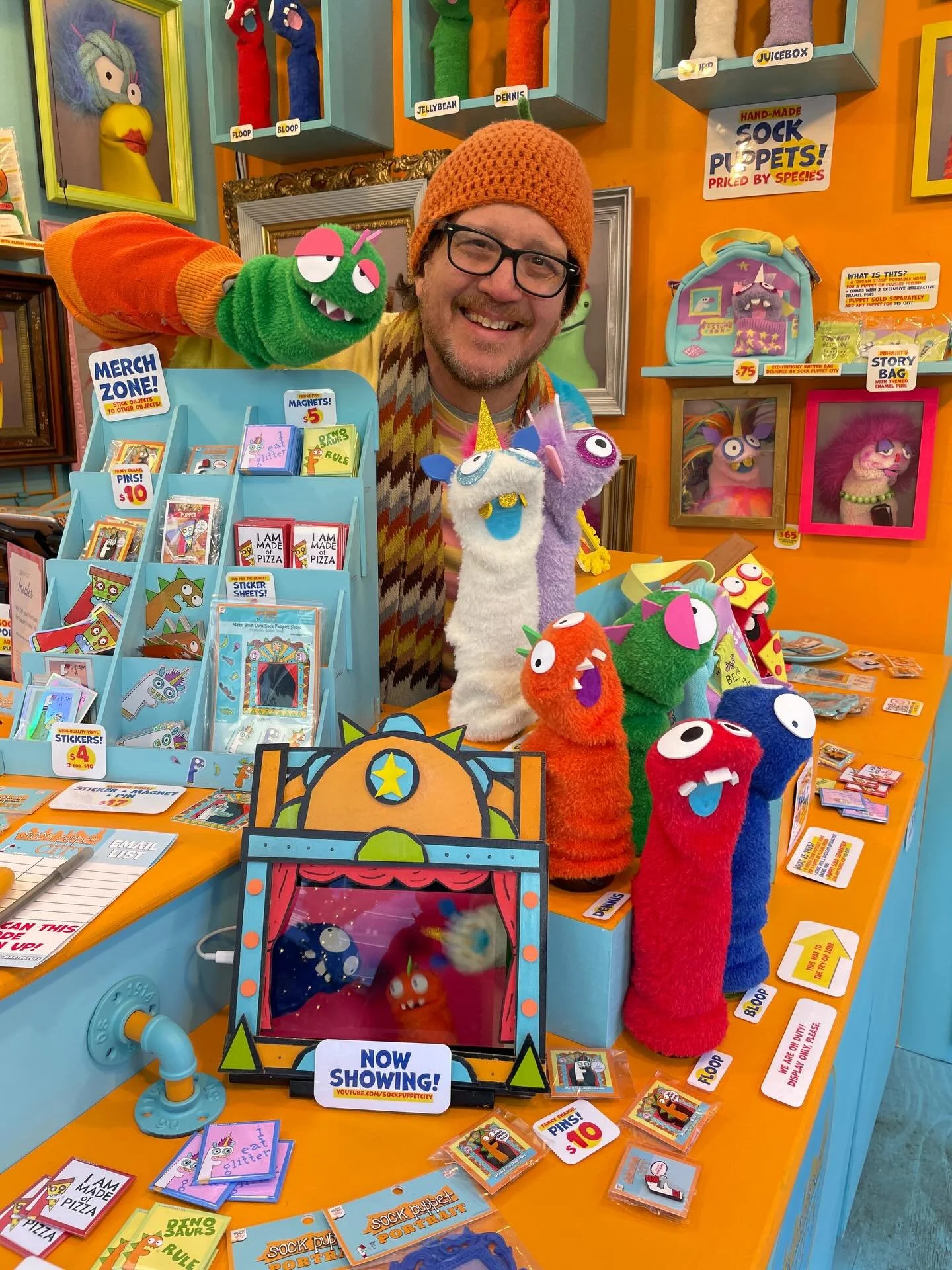 Need puppet stuff via the US Mail? Get mail orders in on or before 12/18 to ensure they arrive for Toy Day.

We&rsquo;re so grateful for all the support this year! Less than two weeks to go at the Snowport, come say howdy, bring high fives.
#puppieso