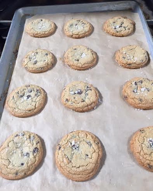Need ideas for something to bring to your parties this weekend? You can never go wrong with some #fresh baked cookies!
