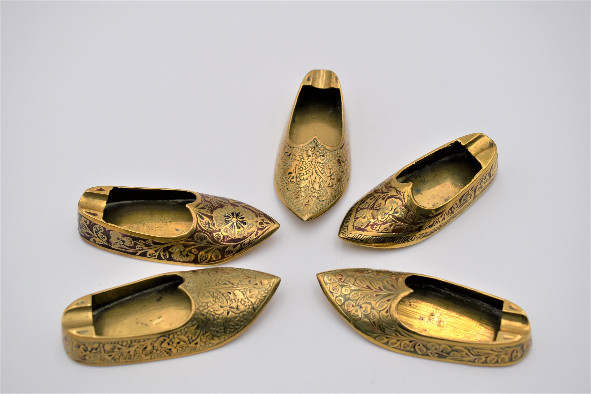 No 2210g Five brass etched shoe ashtrays