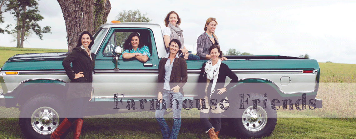 :: Farmhouse Friends  ::