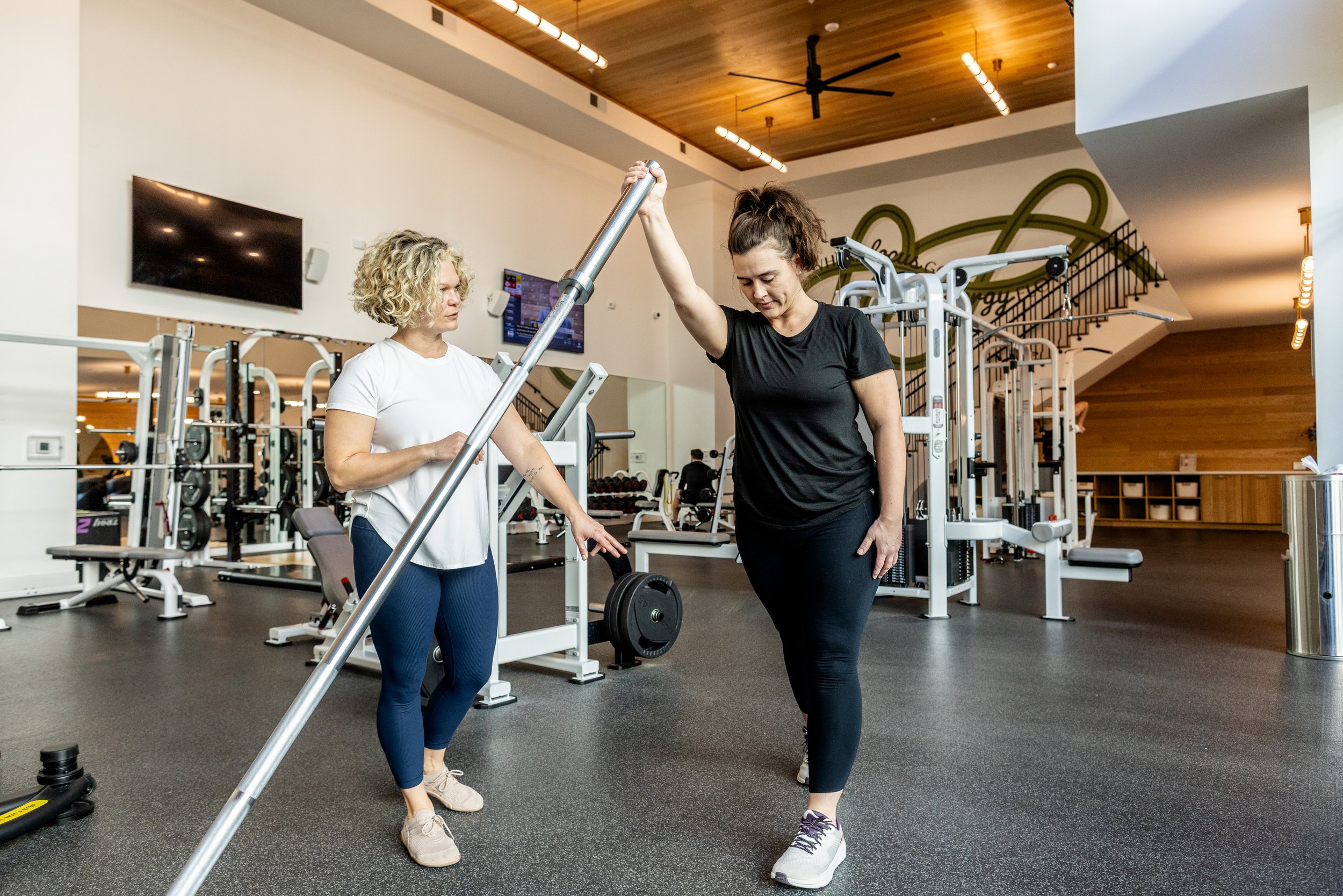 Movement retraining addressing alignment and load distribution