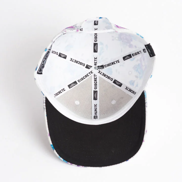 discrete_hats_16-17_PCS_3913.jpg