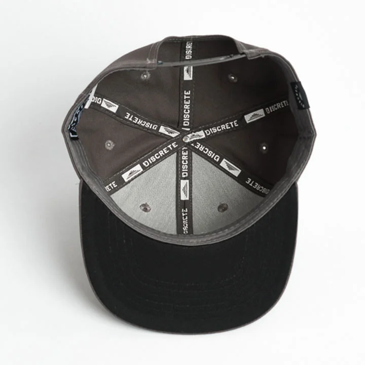 discrete_hats_16-17_PCS_3952.jpg