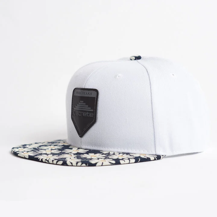 discrete_hats_16-17_PCS_3938.jpg