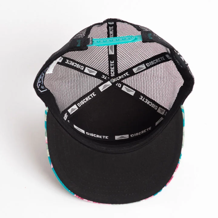 discrete_hats_16-17_PCS_3935.jpg